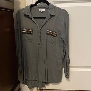 Gray shirt